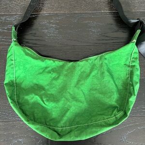 Green Baggu Medium Crescent Bag